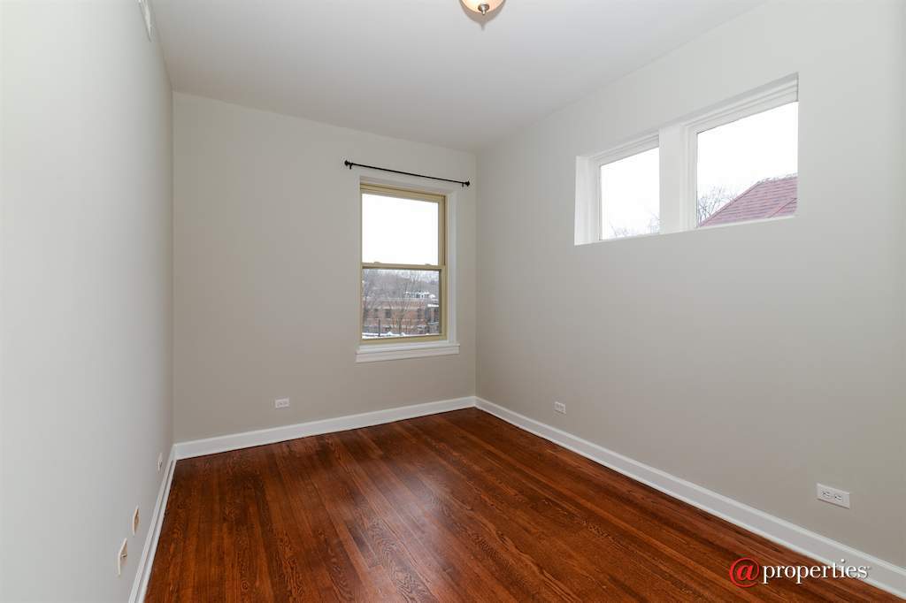5739 N Ridge Avenue #3W Chicago, Illinois 60660 - Bedroom