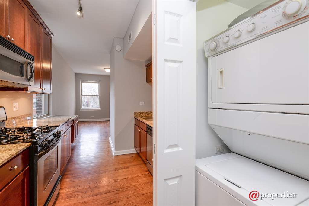 5739 N Ridge Avenue #3W Chicago, Illinois 60660 - Laundry Room