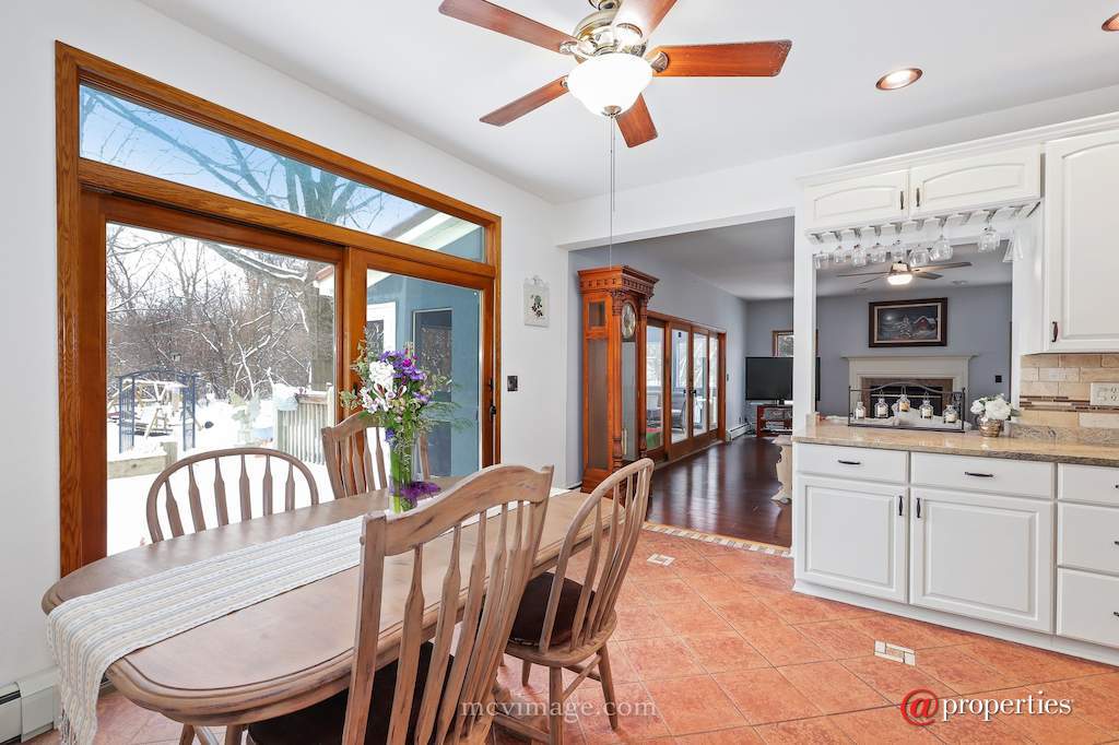 8N664 Edgewood Road Elgin, Illinois 60124 - Image 12