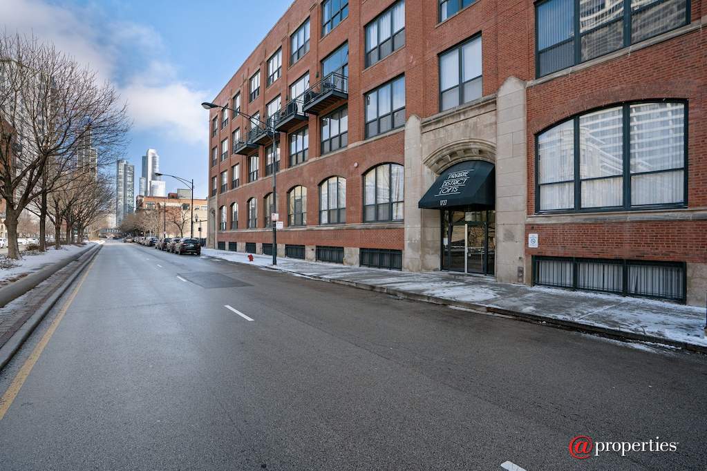 1727 S Indiana Avenue #209 Chicago, Illinois 60616 - Front View