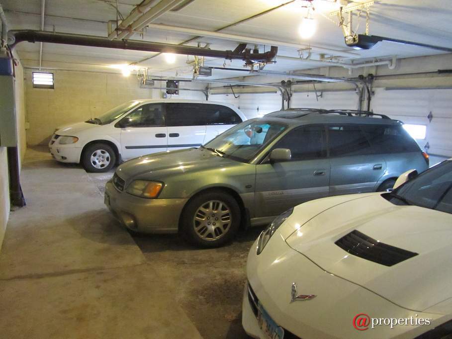 6100 W Leland Avenue #204 Chicago, Illinois 60630 - Image 16