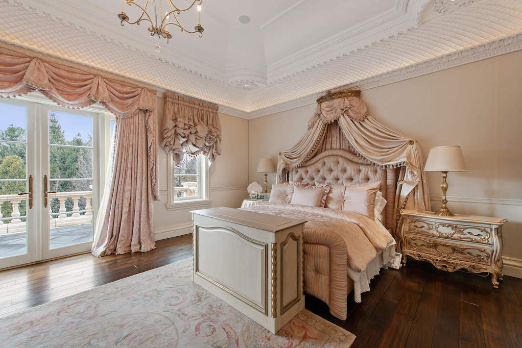 68 Locust Road Winnetka, Illinois 60093 - 2nd Bedroom