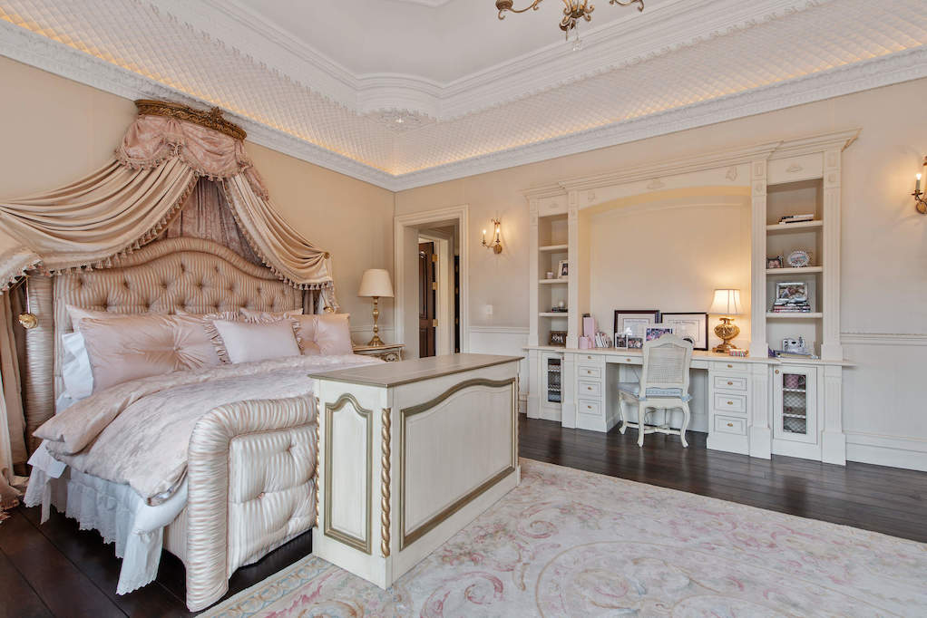 68 Locust Road Winnetka, Illinois 60093 - 2nd Bedroom