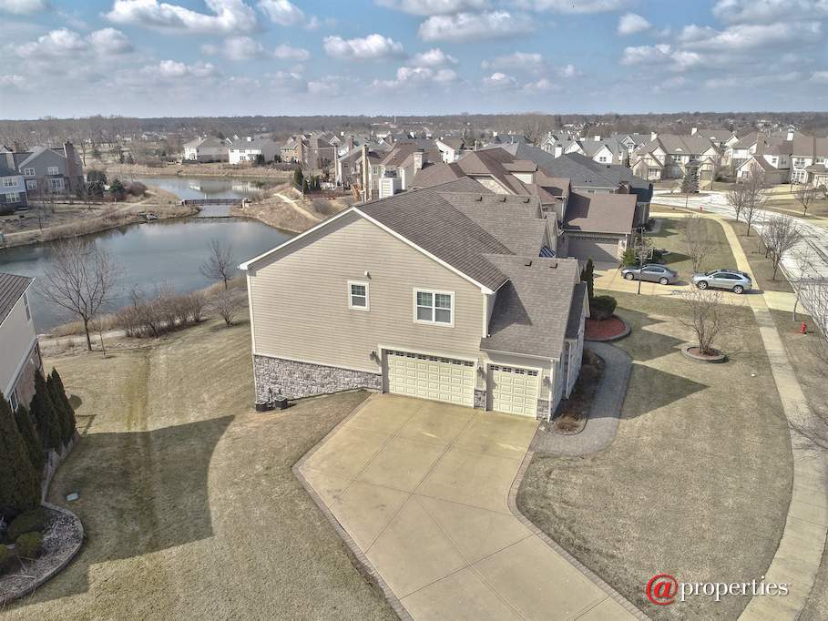 1361 Grantham Drive Schaumburg, Illinois 60193 - Aerial View