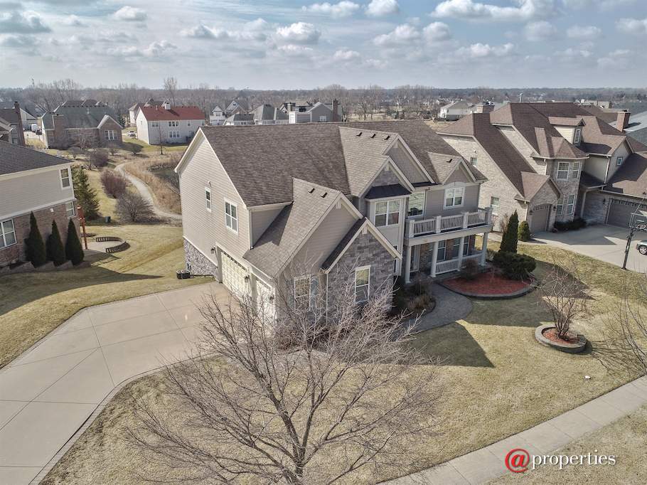1361 Grantham Drive Schaumburg, Illinois 60193 - Aerial View