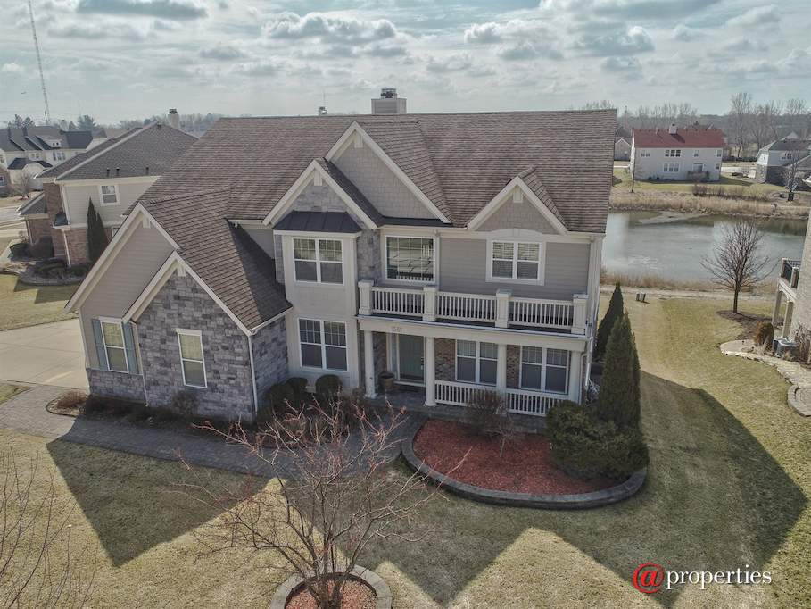 1361 Grantham Drive Schaumburg, Illinois 60193 - Aerial View