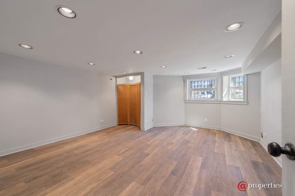 5408 S Kimbark Avenue Chicago, Illinois 60615 - Basement