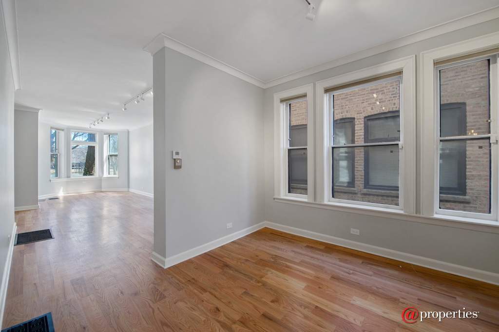 5408 S Kimbark Avenue Chicago, Illinois 60615 - Living Room / Dining Room