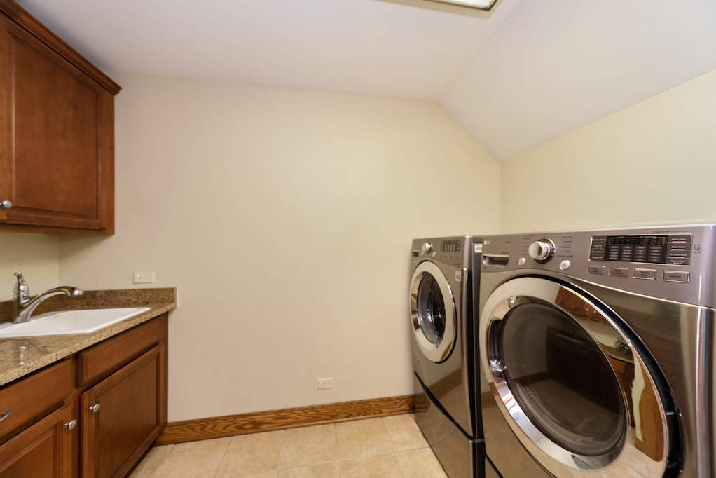 2 Saddle Ridge Court Hawthorn Woods, Illinois 60047 - Location 1