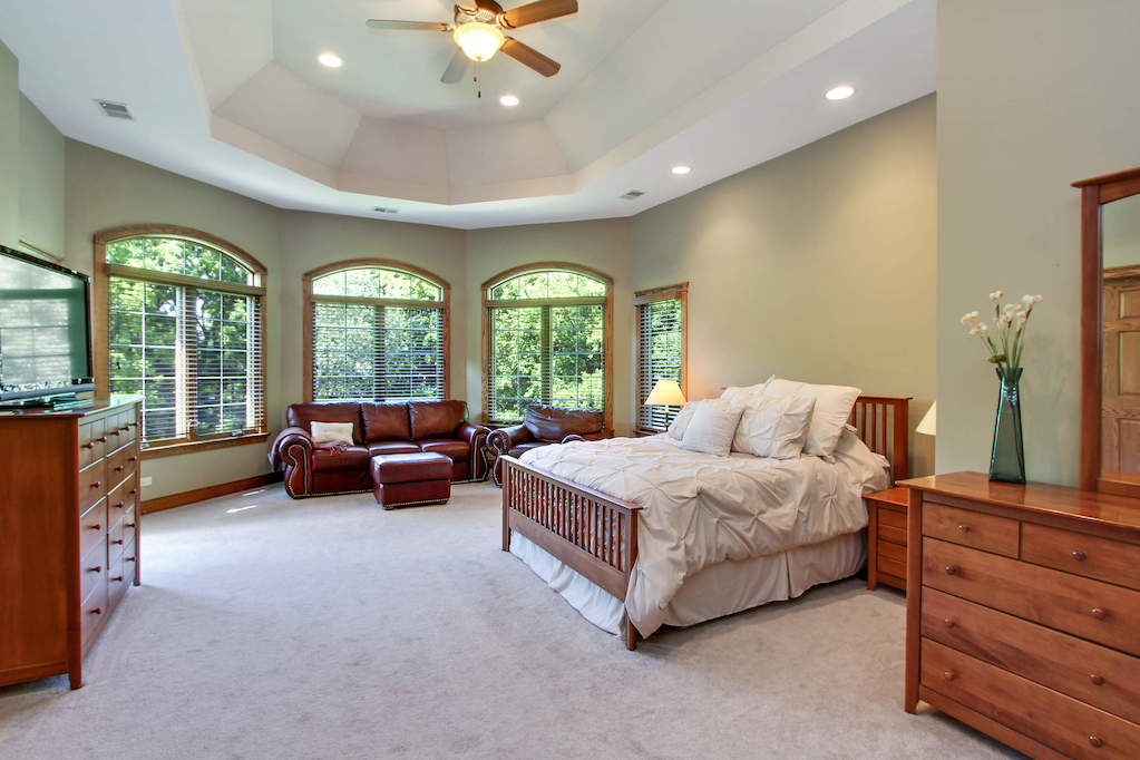 2 Saddle Ridge Court Hawthorn Woods, Illinois 60047 - Master Bedroom