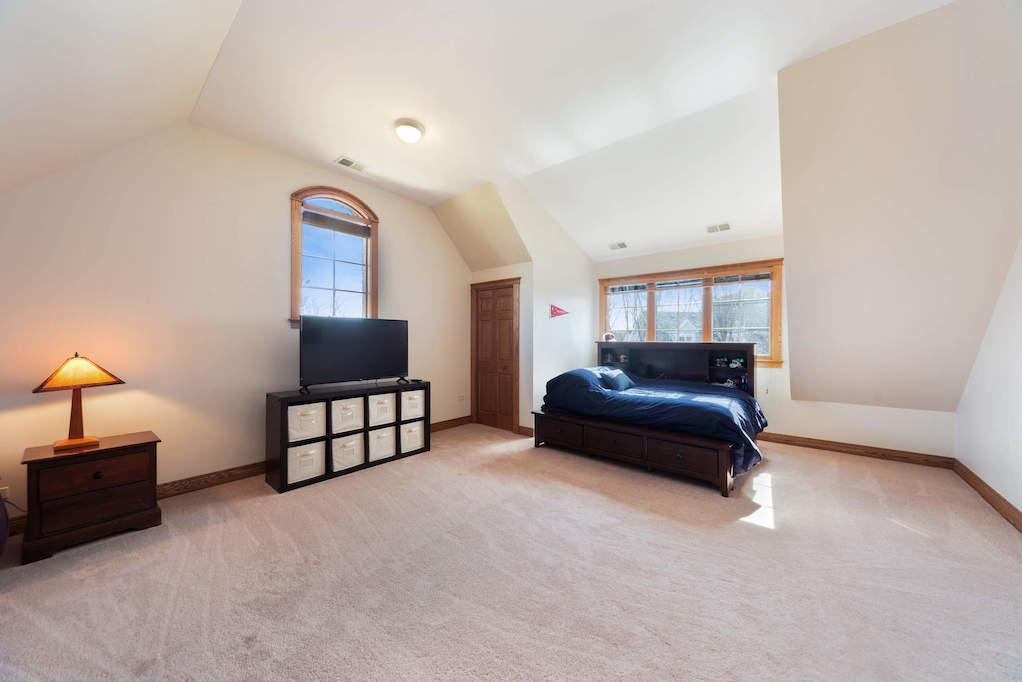 2 Saddle Ridge Court Hawthorn Woods, Illinois 60047 - 2nd Bedroom