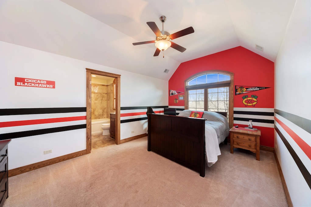 2 Saddle Ridge Court Hawthorn Woods, Illinois 60047 - Bedroom