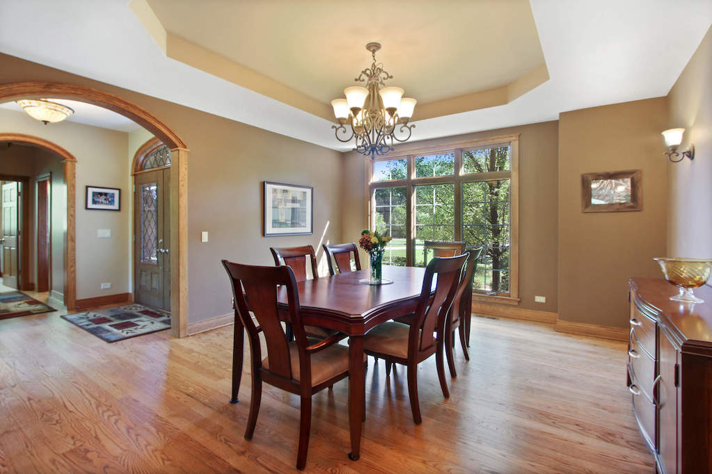 2 Saddle Ridge Court Hawthorn Woods, Illinois 60047 - Dining Room
