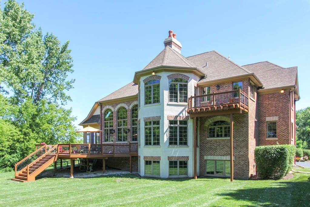 2 Saddle Ridge Court Hawthorn Woods, Illinois 60047 - Rear View