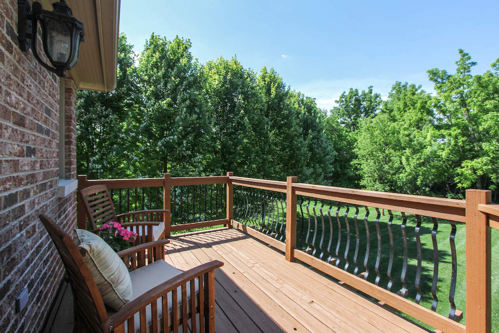 2 Saddle Ridge Court Hawthorn Woods, Illinois 60047 - Balcony