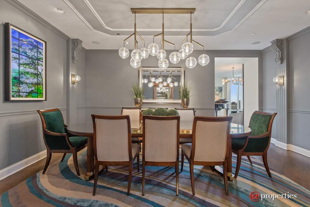 333 N Canal Street #3101 Chicago, Illinois 60606 - Dining Room