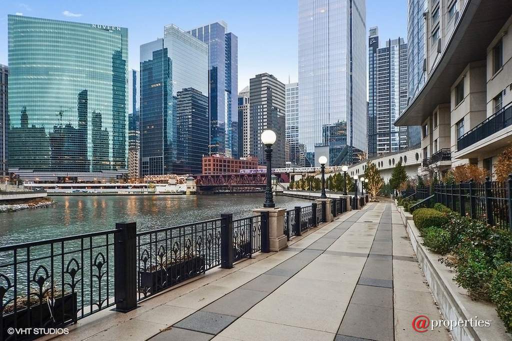 333 N Canal Street #3101 Chicago, Illinois 60606 - River Walk
