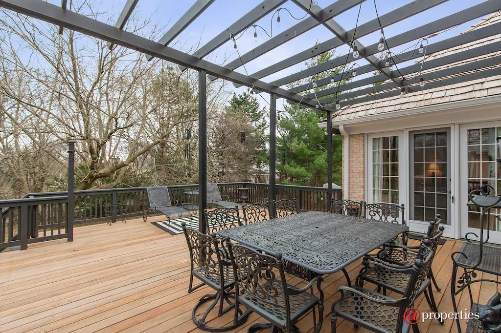 930 Lakewood Drive Barrington, Illinois 60010 - Immense Party Deck w/Pergola