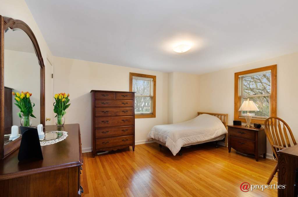 745 S Mitchell Avenue Arlington Heights, Illinois 60005 - Master Bedroom