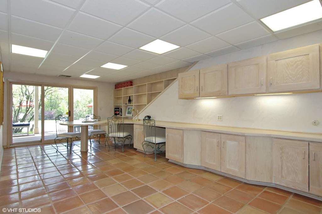 306 Ridge Road Barrington Hills, Illinois 60010 - Office