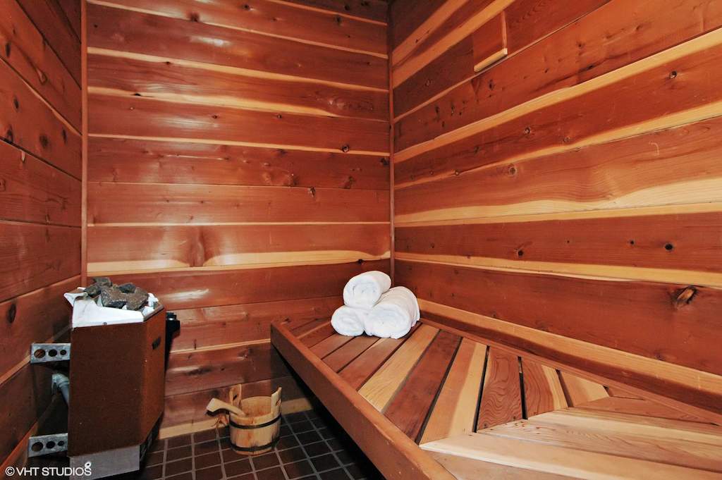 306 Ridge Road Barrington Hills, Illinois 60010 - Sauna