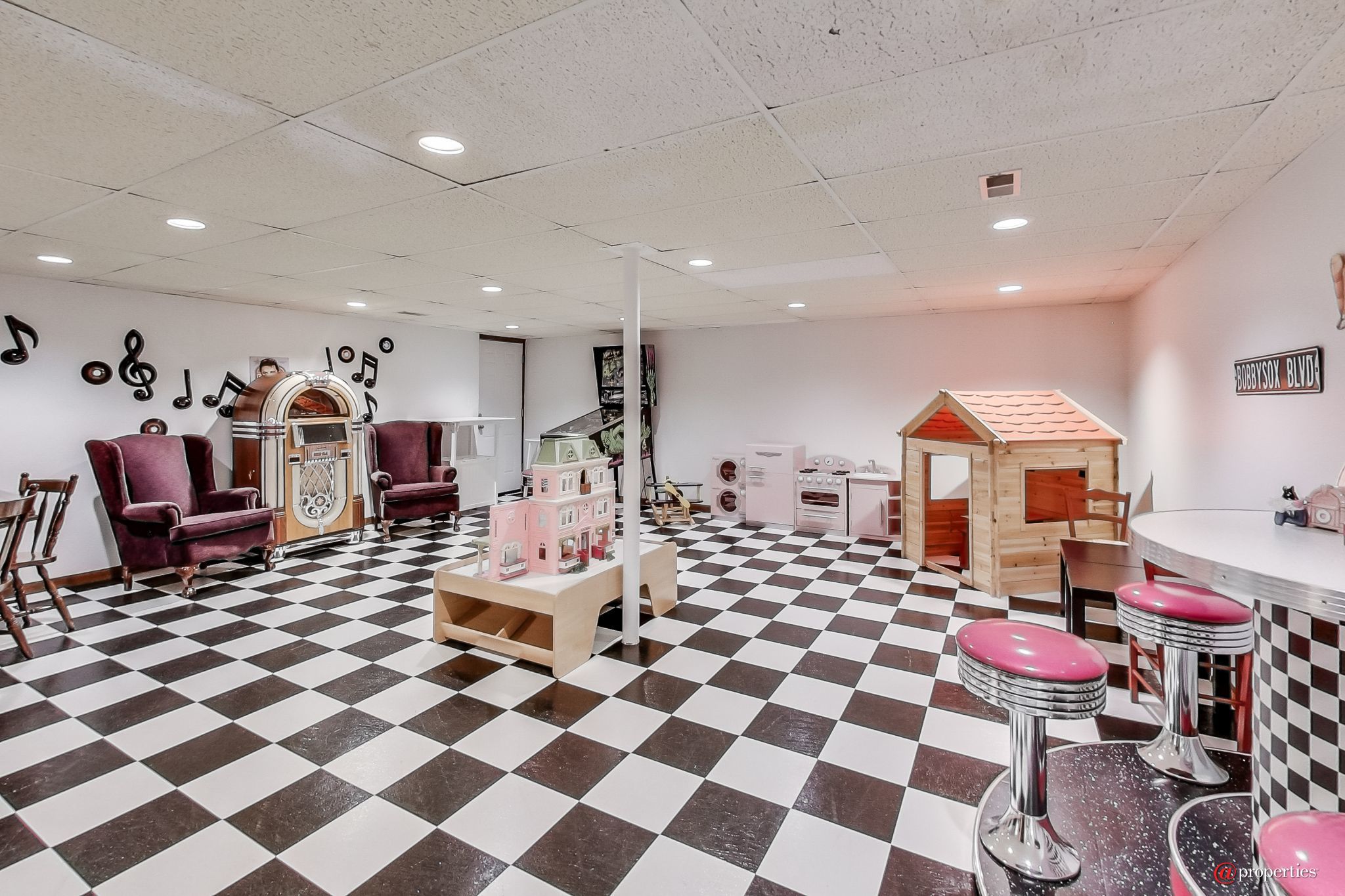 538 Cedar Lane Lombard, Illinois 60148 - Recreation