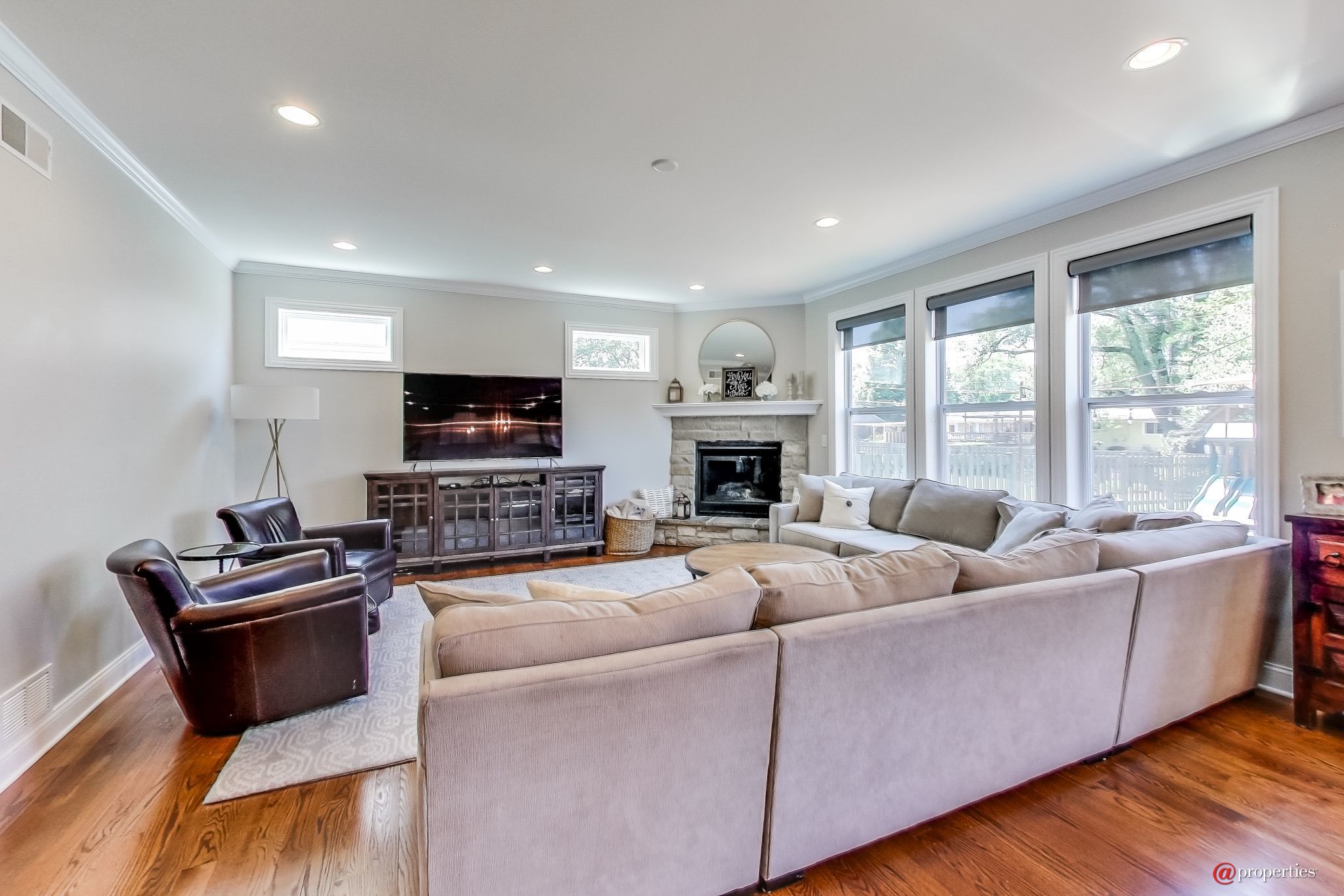 1430 N Race Avenue Arlington Heights, Illinois 60004 - Family