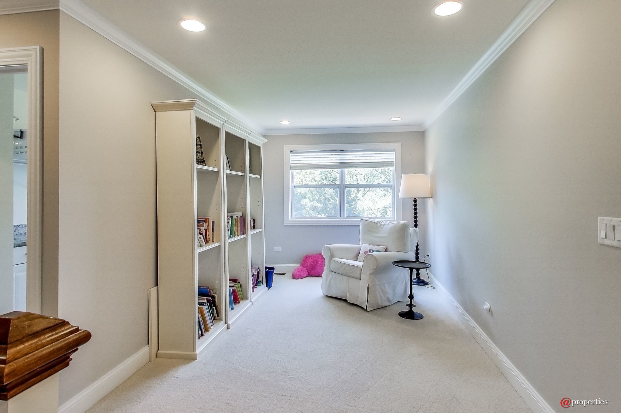 1430 N Race Avenue Arlington Heights, Illinois 60004 - Sitting