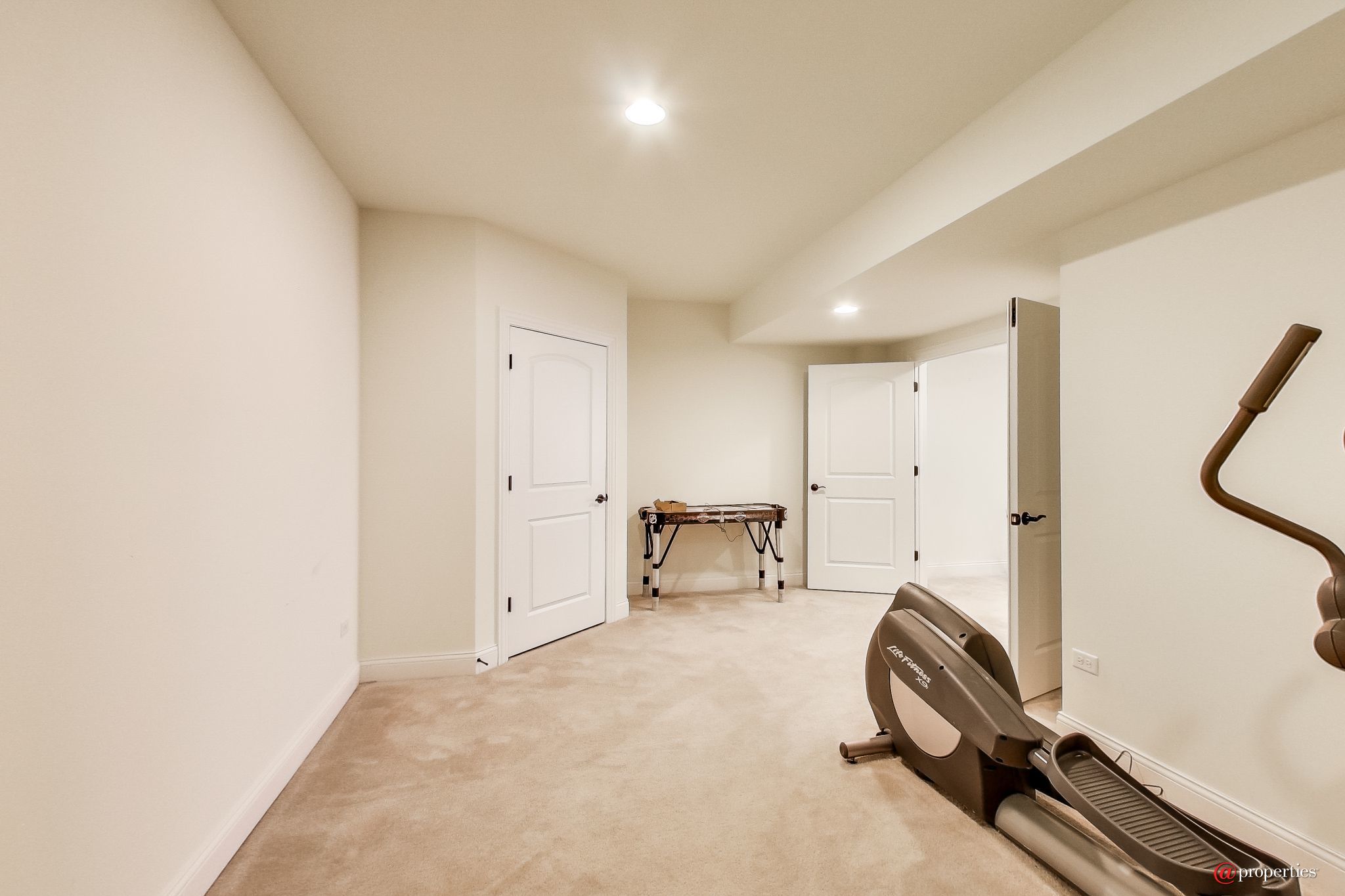 1430 N Race Avenue Arlington Heights, Illinois 60004 - Bedroom
