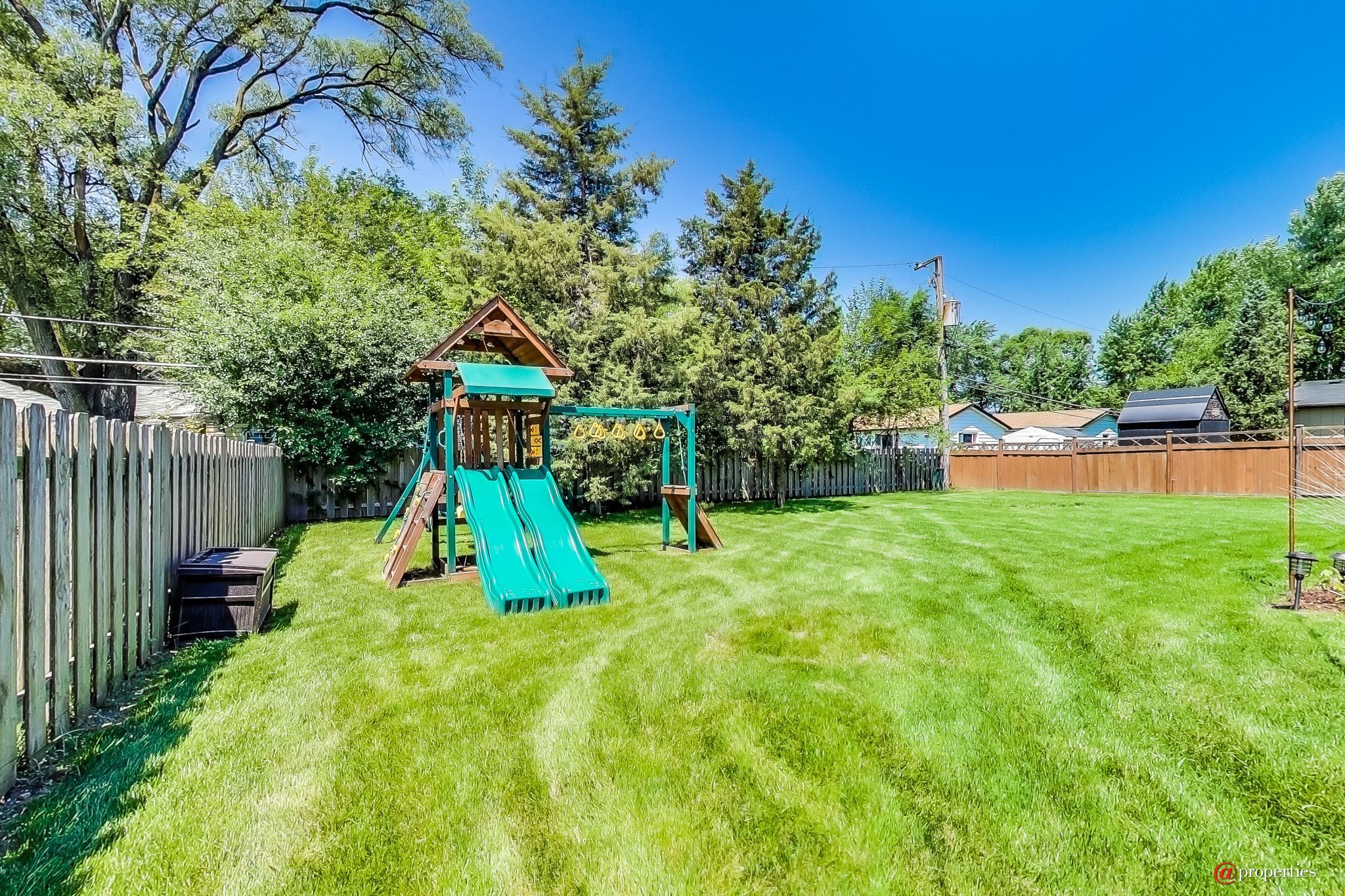 1430 N Race Avenue Arlington Heights, Illinois 60004 - Backyard