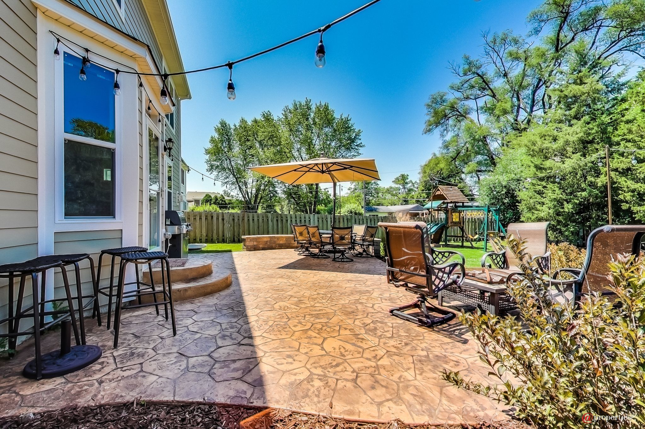 1430 N Race Avenue Arlington Heights, Illinois 60004 - Patio